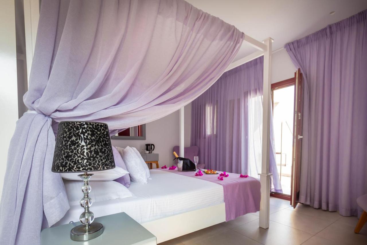 Mar N Mar Crown Hotel-Suites Kamári Buitenkant foto