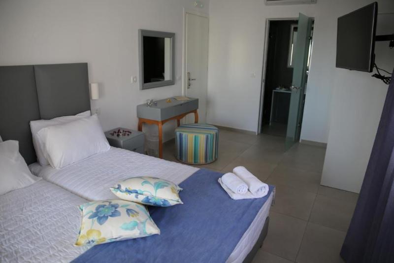 Mar N Mar Crown Hotel-Suites Kamári Buitenkant foto